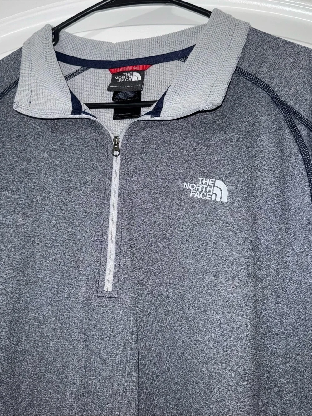 The North Face 1/4 Zip Pullover Men’s Size XL Gray And Blue Flash Dry